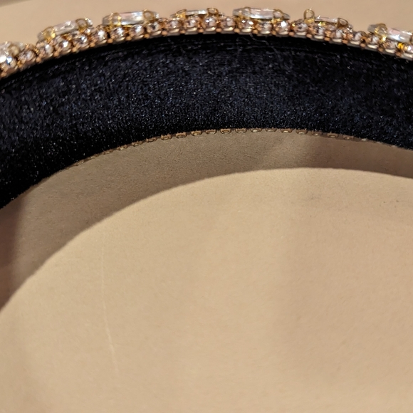 Jeweled Headband - Picture 3 of 8